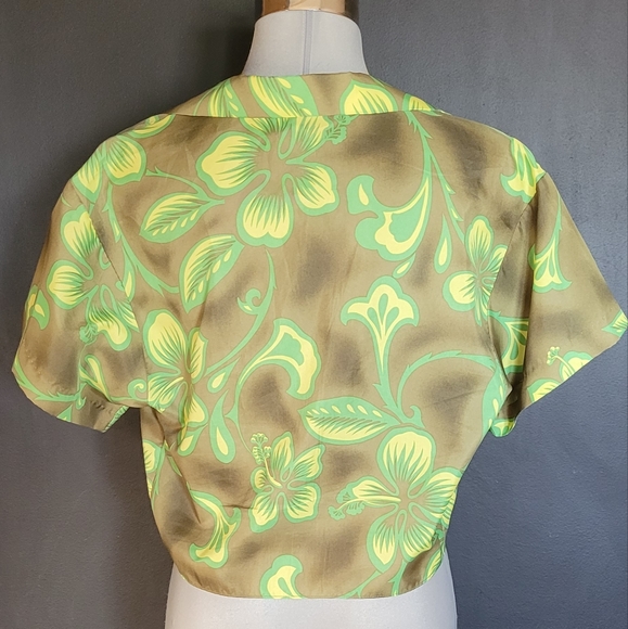 Green Hawaiian T-Shirt Crop Top - Picture 2 of 3